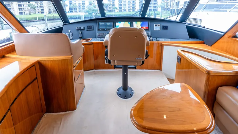 Slide: The Image of Viking 62 Enclosed Bridge 2017 - 39