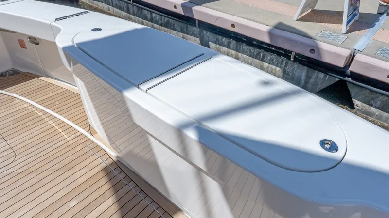 Slide: The Image of Viking 62 Enclosed Bridge 2017 - 7
