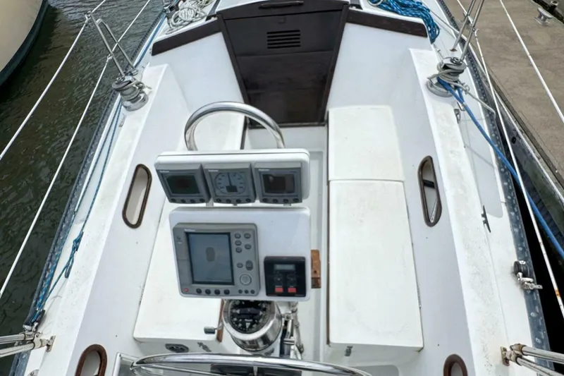 Slide: The Image of Catalina 38 1986 - 11