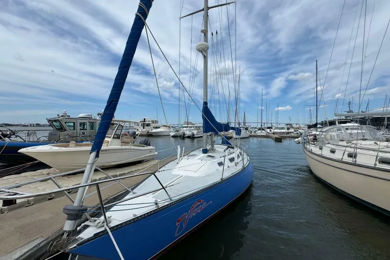 Slide: The Image of Catalina 38 1986 - 2
