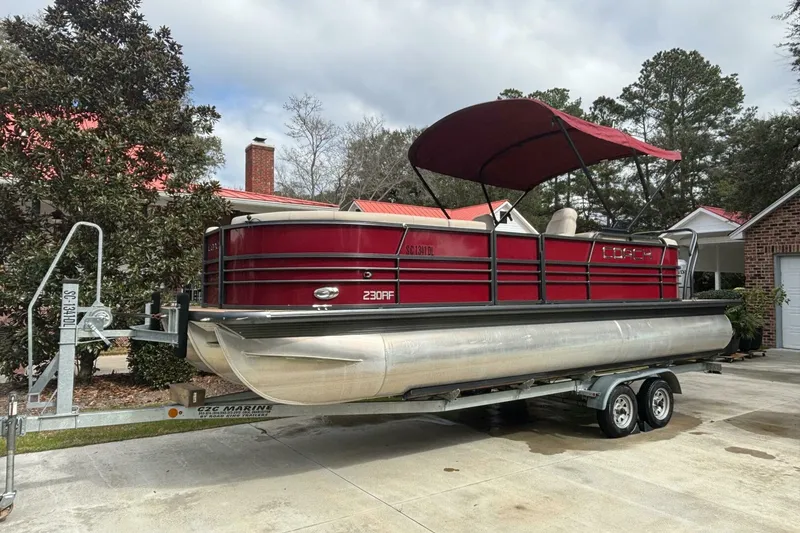The Image of Coach Pontoons 230 RF 2018 - 0