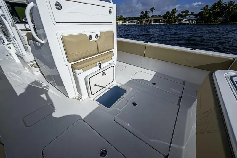 Slide: The Image of Invincible 33 Open Fisherman 2023 - 17