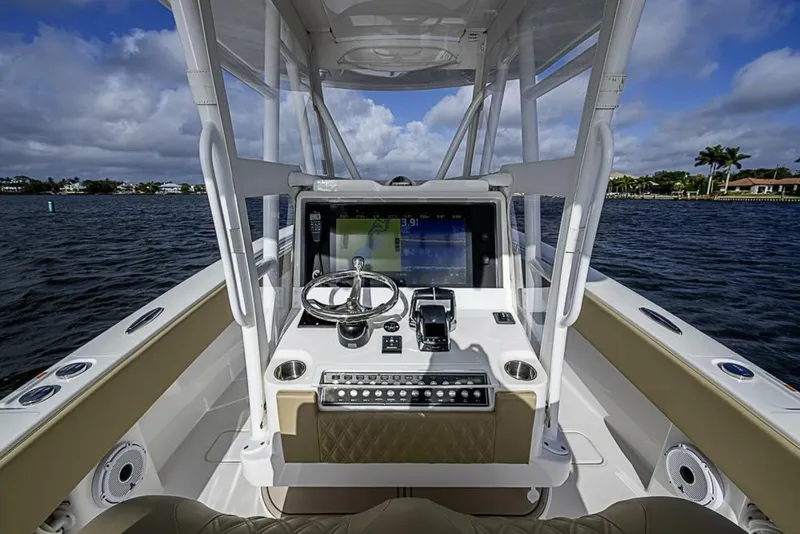 Slide: The Image of Invincible 33 Open Fisherman 2023 - 9