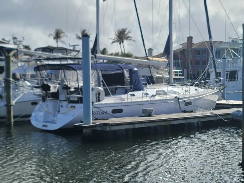 Slide: The Image of Catalina 445 2015 - 4