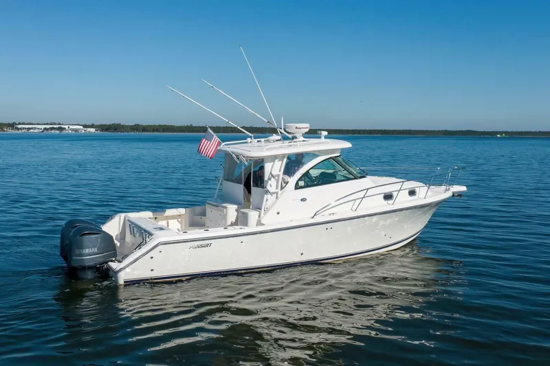The Image of Pursuit OS 345 Offshore 2012 - 0