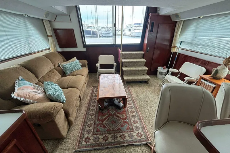 Slide: The Image of Harbor Master 52 Coastal Cruiser 1994 - 16