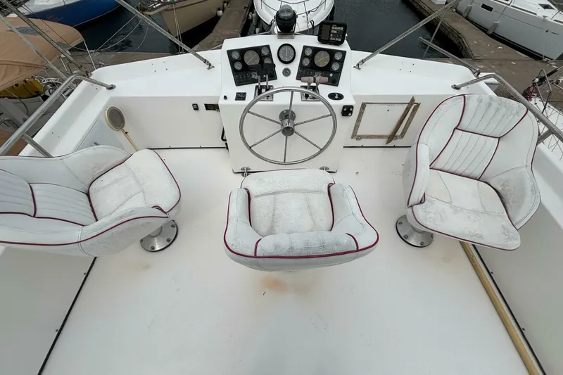 Slide: The Image of Harbor Master 52 Coastal Cruiser 1994 - 2