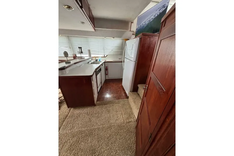 Slide: The Image of Harbor Master 52 Coastal Cruiser 1994 - 20