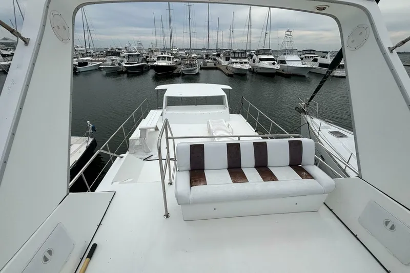 Slide: The Image of Harbor Master 52 Coastal Cruiser 1994 - 5