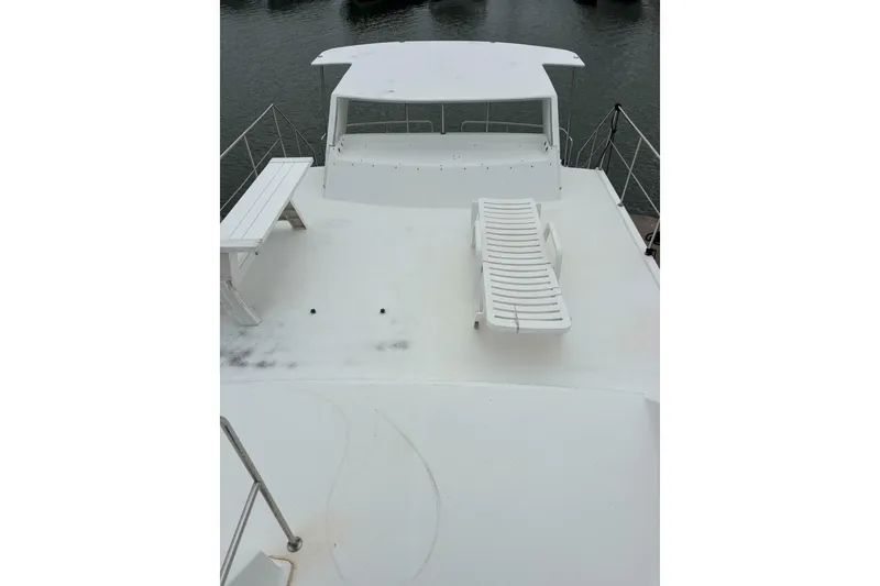 Slide: The Image of Harbor Master 52 Coastal Cruiser 1994 - 7