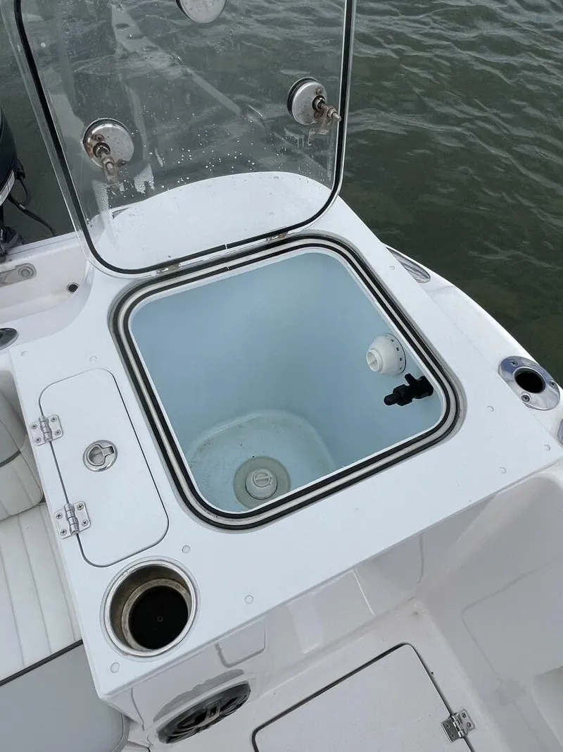 Slide: The Image of Sea Fox 268 Commander 2023 - 7