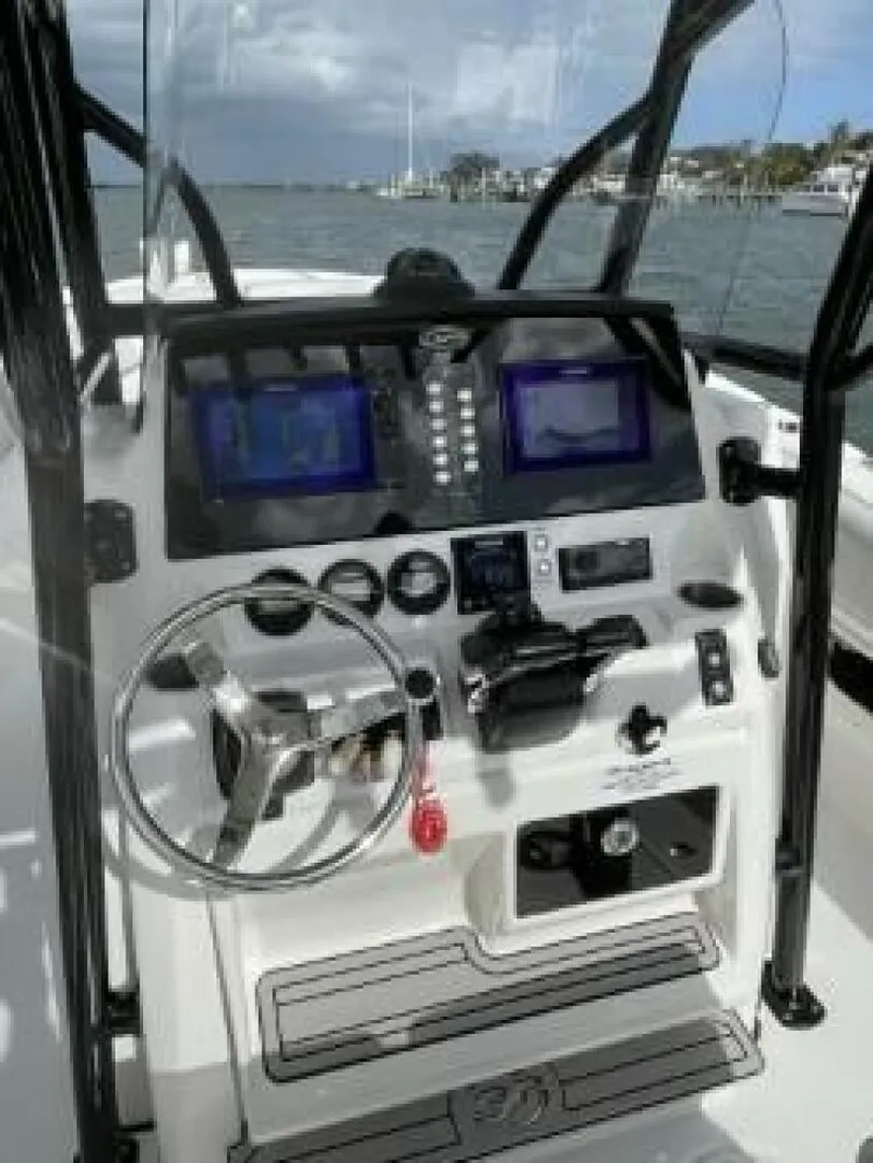 Slide: The Image of Sea Fox 268 Commander 2023 - 8