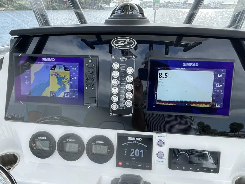 Slide: The Image of Sea Fox 268 Commander 2023 - 9