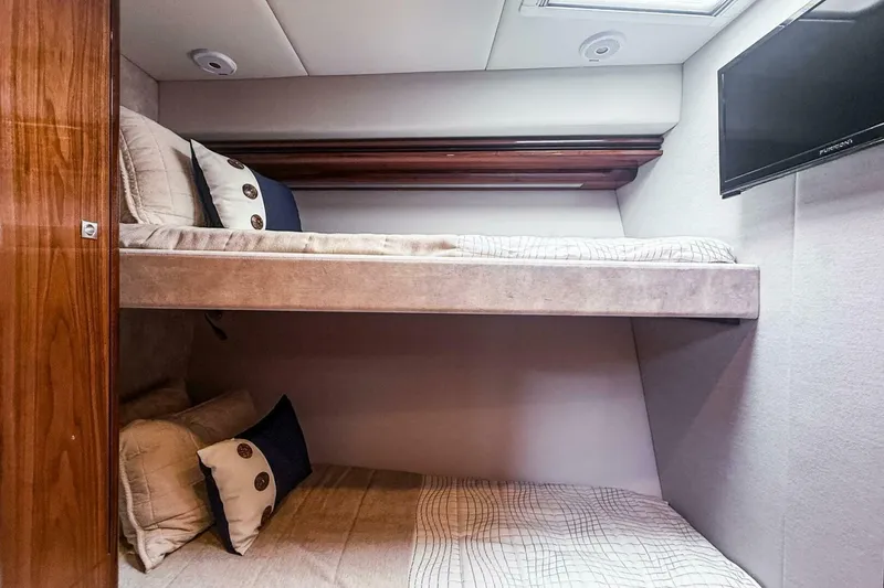 Slide: The Image of Riviera 5400 Sport Yacht Platinum Edition 2021 - 57