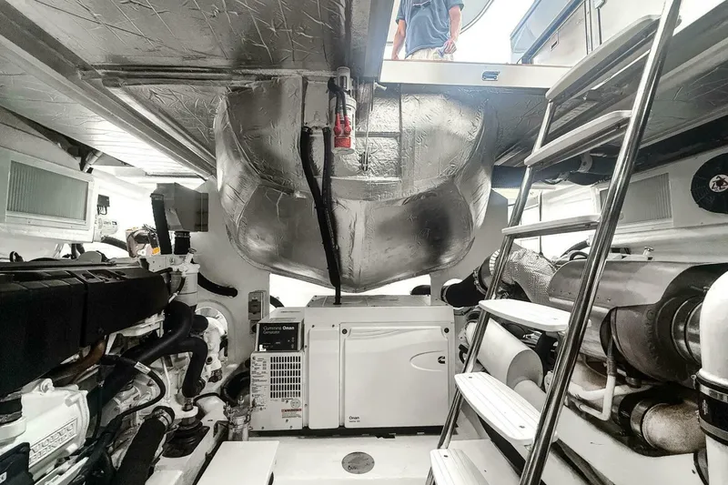 Slide: The Image of Riviera 5400 Sport Yacht Platinum Edition 2021 - 73