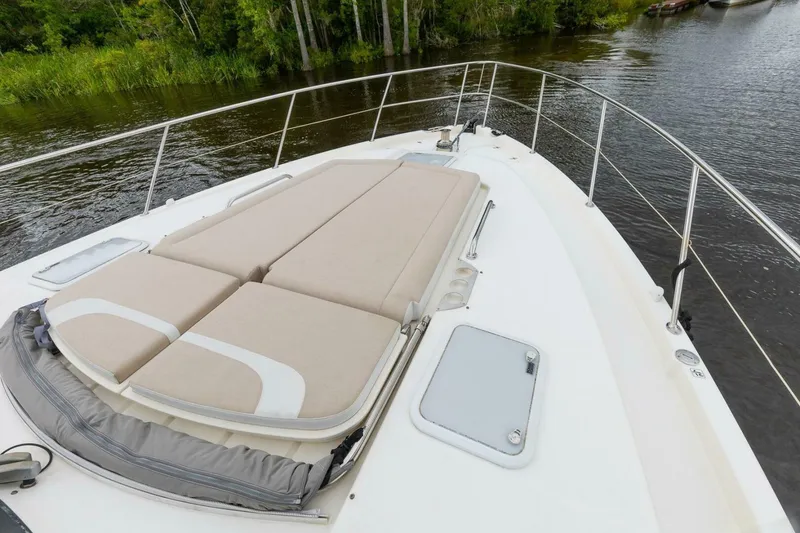 Slide: The Image of Riviera 5400 Sport Yacht Platinum Edition 2021 - 8