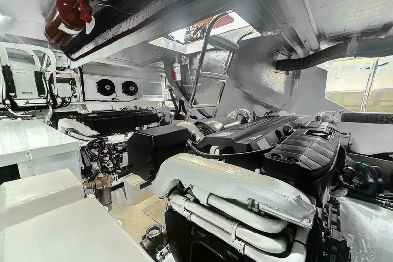 Slide: The Image of Riviera 5400 Sport Yacht Platinum Edition 2021 - 85
