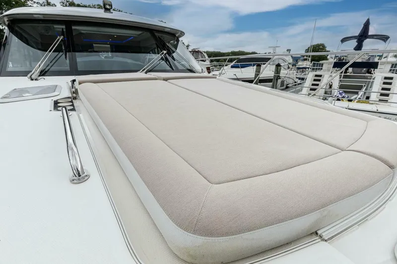 Slide: The Image of Riviera 5400 Sport Yacht Platinum Edition 2021 - 9