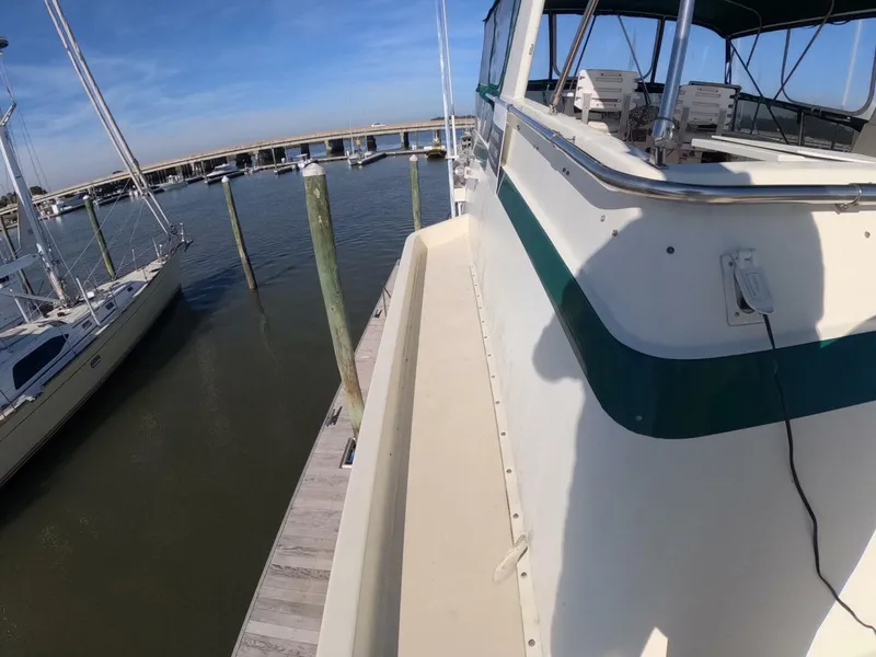 Slide: The Image of Hatteras 54MY 1987 - 46