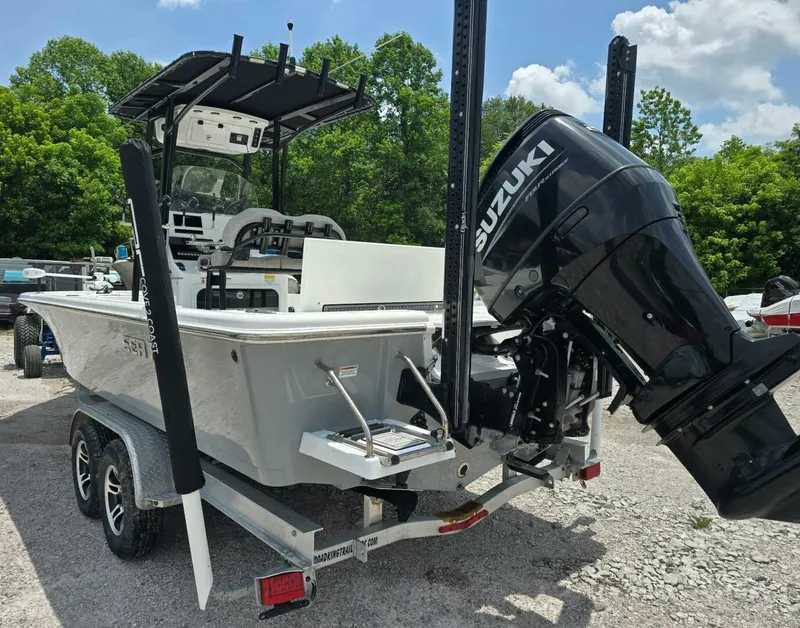 Slide: The Image of Sea Pro 248 Bay 2023 - 5