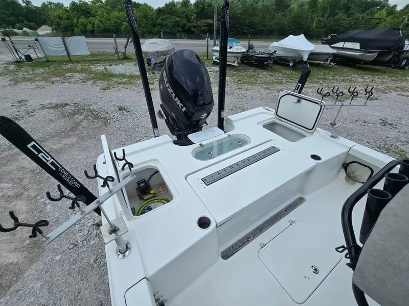 Slide: The Image of Sea Pro 248 Bay 2023 - 7