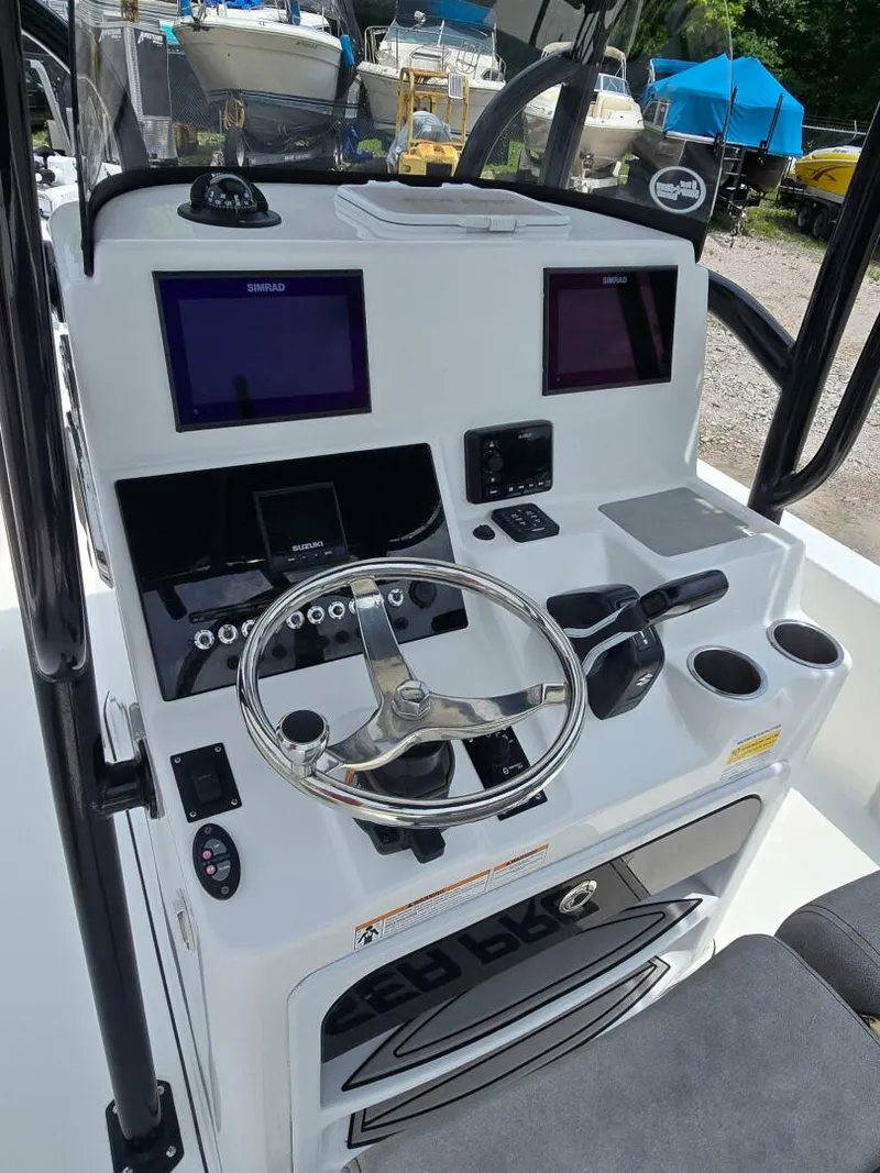 Slide: The Image of Sea Pro 248 Bay 2023 - 8