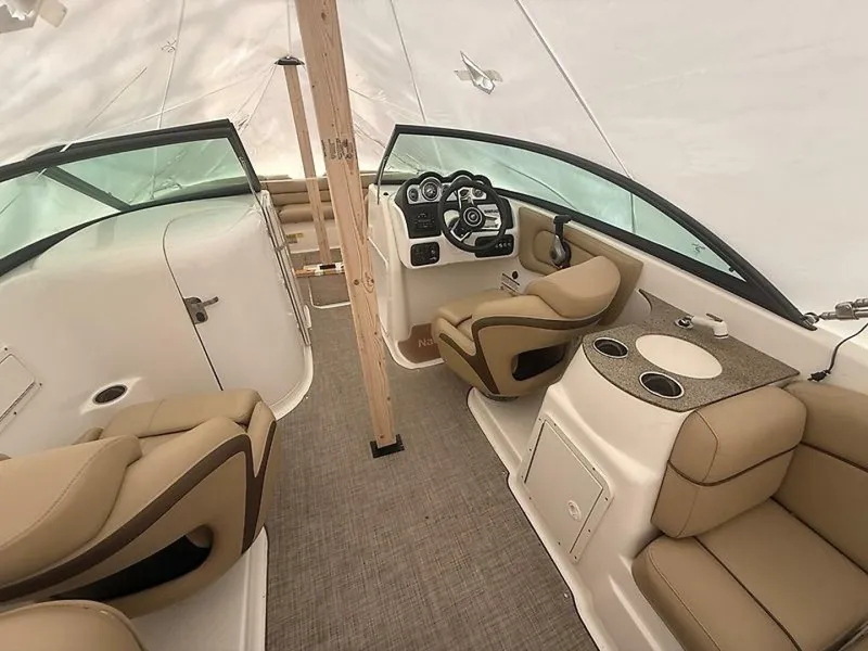 Slide: The Image of NauticStar 243 DC 2019 - 17