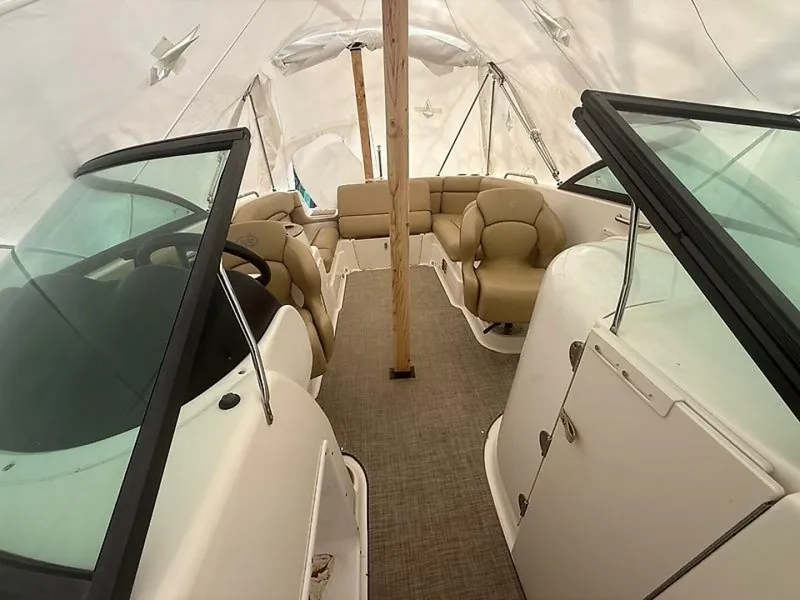Slide: The Image of NauticStar 243 DC 2019 - 21