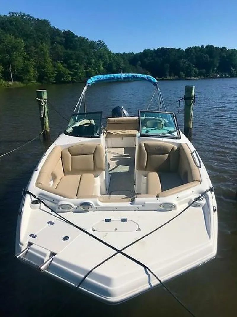 Slide: The Image of NauticStar 243 DC 2019 - 7