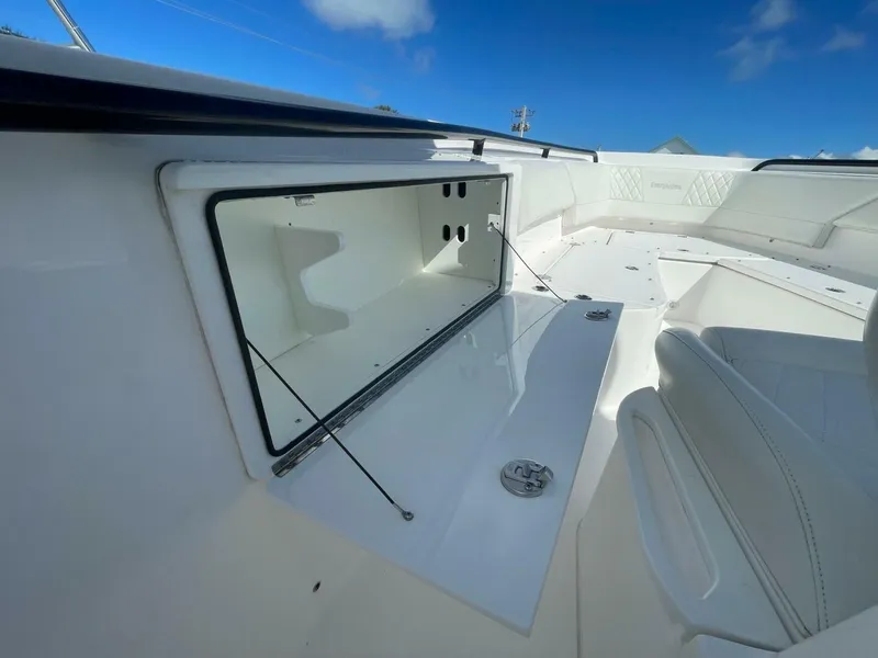 Slide: The Image of Everglades 335 Center Console 2022 - 12