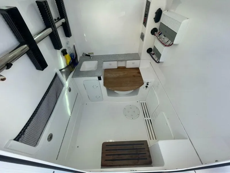 Slide: The Image of Everglades 335 Center Console 2022 - 29