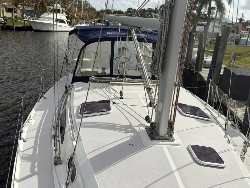 Slide: The Image of Catalina 350 2004 - 15