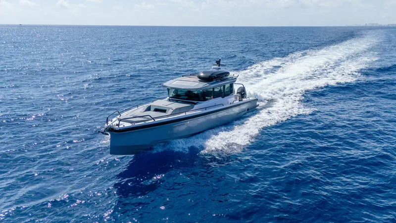 The Image of Axopar 37 XC Cross Cabin 2024 - 0