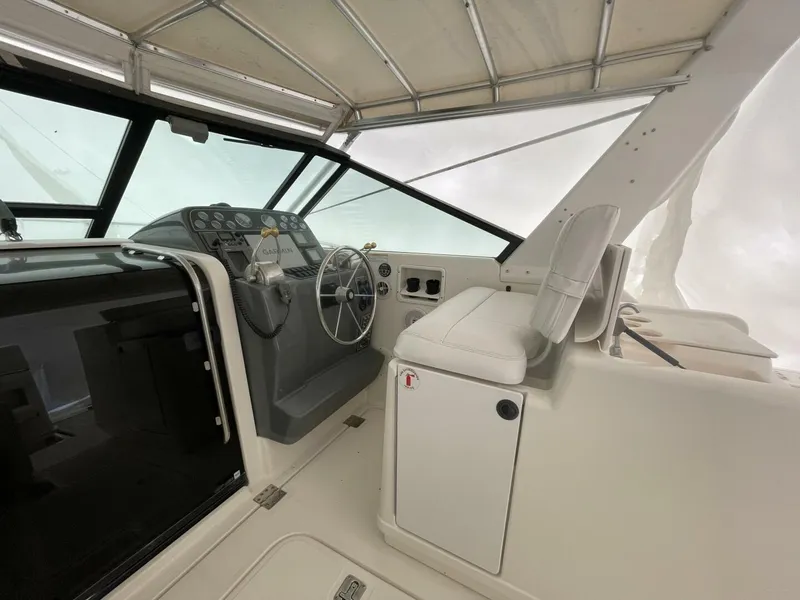 Slide: The Image of Tiara 3100 Open 2003 - 4