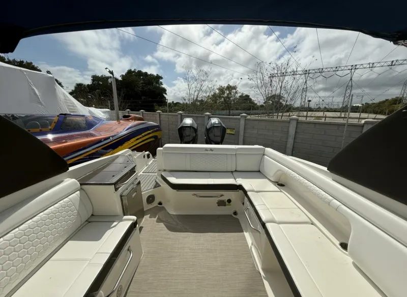 Slide: The Image of Sea Ray SDX 290 Outboard 2018 - 3