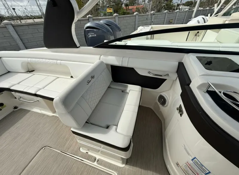 Slide: The Image of Sea Ray SDX 290 Outboard 2018 - 5