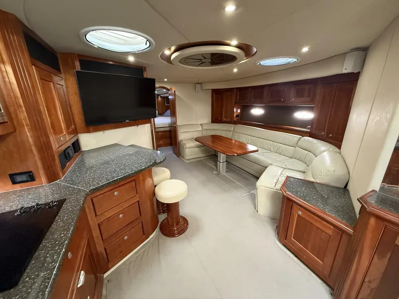 Slide: The Image of Cruisers 560 Express 2007 - 13