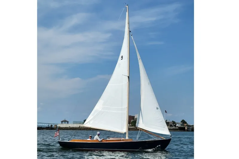 The Image of Herreshoff Alerion 26 1984 - 0