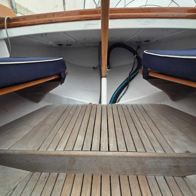 Slide: The Image of Herreshoff Alerion 26 1984 - 22