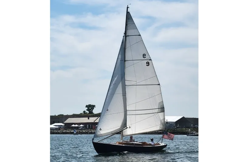 Slide: The Image of Herreshoff Alerion 26 1984 - 3