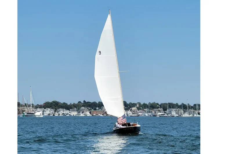 Slide: The Image of Herreshoff Alerion 26 1984 - 38