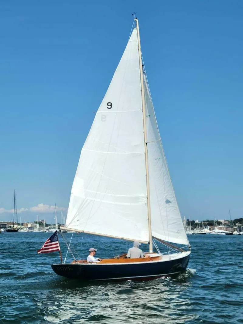 Slide: The Image of Herreshoff Alerion 26 1984 - 5