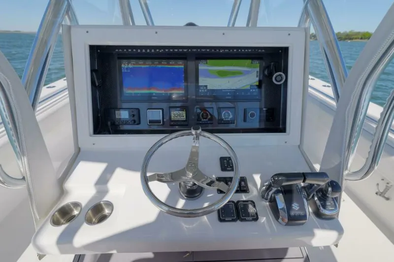 Slide: The Image of Sea Hunter 38 CTS 2023 - 29