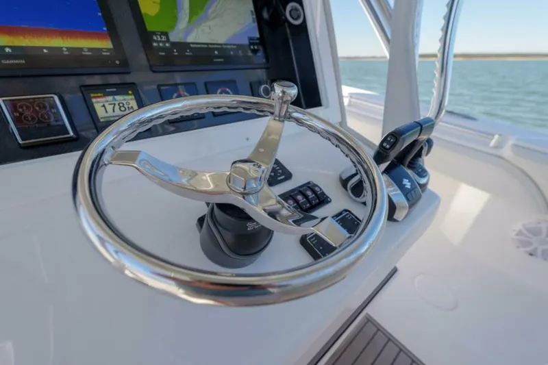 Slide: The Image of Sea Hunter 38 CTS 2023 - 32