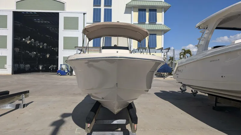 Slide: The Image of Scout 215xsf 2019 - 3