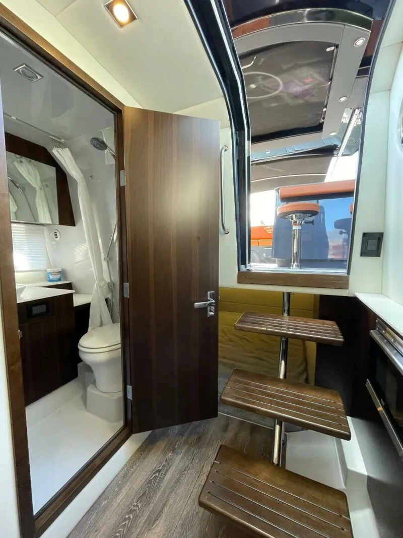 Slide: The Image of Cruisers 38 GLS 2023 - 11