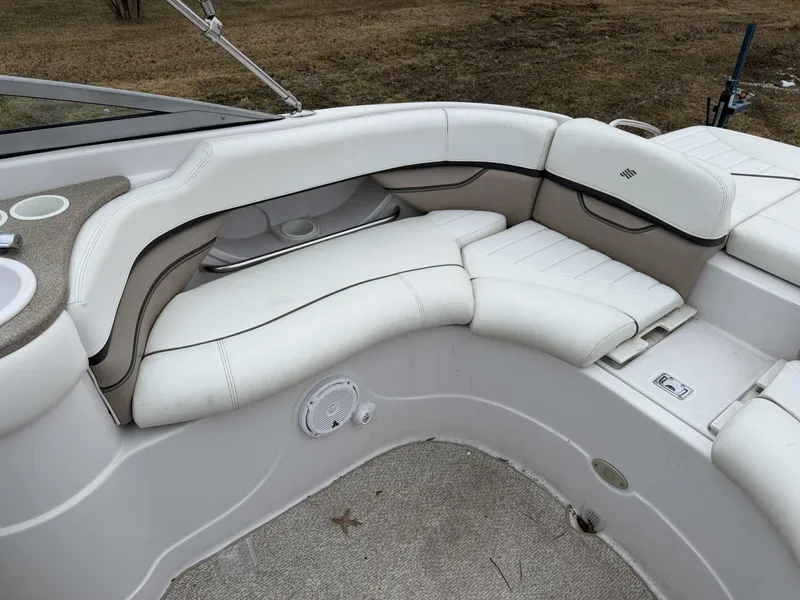Slide: The Image of Four Winns 250 Horizon 2005 - 24