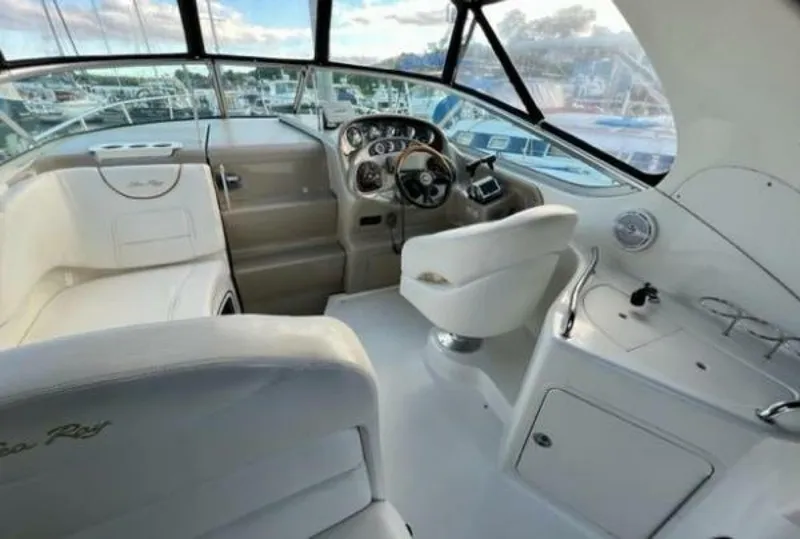 Slide: The Image of Sea Ray Sundancer 280 2001 - 4