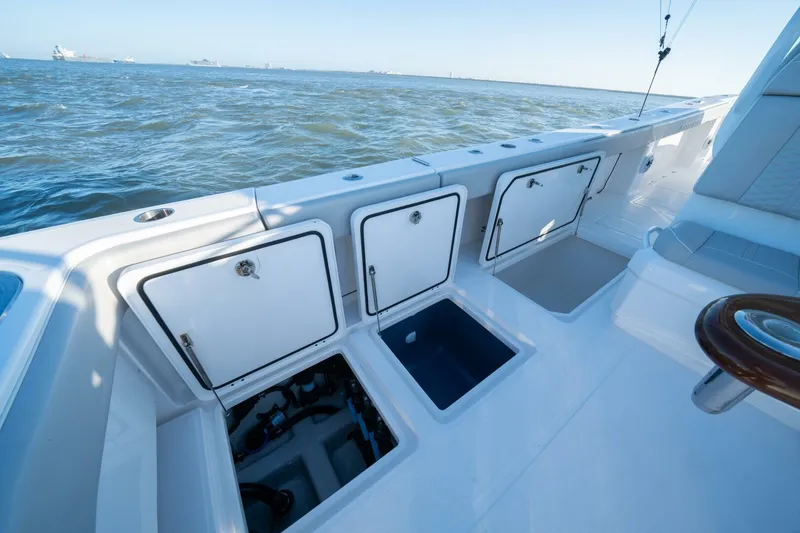 Slide: The Image of Invincible 46 Catamaran 2023 - 18