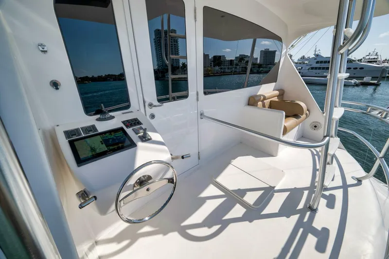 Slide: The Image of Viking 76 Enclosed Bridge 2011 - 63